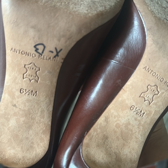ANTONIO MELANI BROWN HEELS, 6 1/2 M - Picture 9 of 11